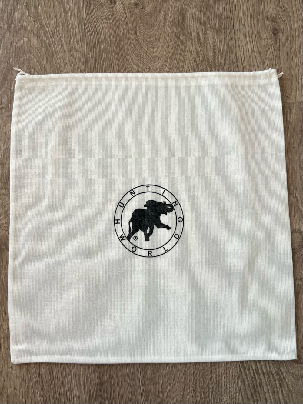 Hunting World dust bag (C998)